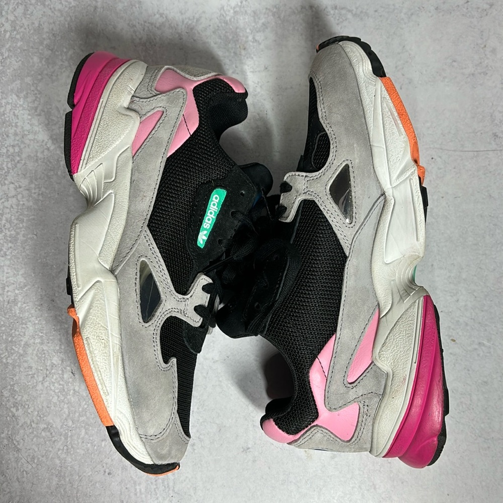 Adidas Falcon